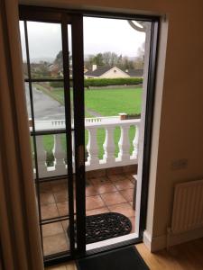 Balkón nebo terasa v ubytování Oakdale, Templemore, E41F856