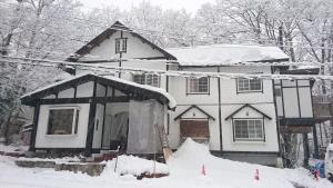 Hakuba Matata Lodge v zimě