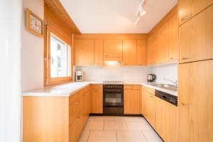 Η κουζίνα ή μικρή κουζίνα στο LAAX Homes - Val Mulin 8,2 - Scarpazza