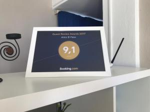 Certyfikat, podpis lub inny dokument wystawiony w obiekcie Atico El Paso