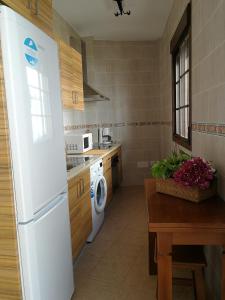 Kuchyň nebo kuchyňský kout v ubytování CASA RURAL SIERRAS DE GAUCIN