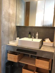 Bathroom sa Komatsu Residences