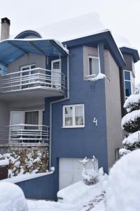 Blue House Apartment talvel