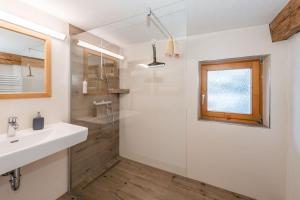 Koupelna v ubytování Das kleine Bio Hotel Tiefenbach
