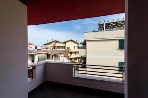 A balcony or terrace at Guest House Roma Express