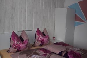 Łóżko lub łóżka w pokoju w obiekcie Ferienwohnung Haus Cerny