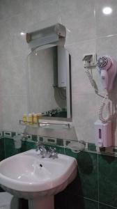 Kúpeľňa v ubytovaní Shtastlivcite Family Hotel
