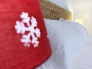 Katil atau katil-katil dalam bilik di Hotel Croux +26 gambar