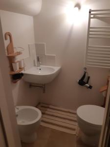 Koupelna v ubytování B&b Il Cortile