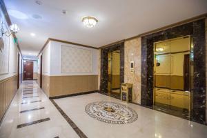 Ένα μπάνιο στο Roy Dala Hotel