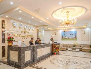 Ο χώρος του λόμπι ή της ρεσεψιόν στο Roy Dala Hotel