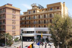 Budova, kde se hotel nachází