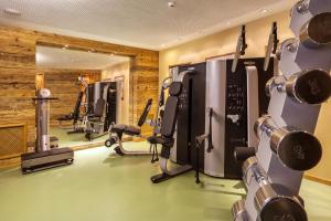 Das Fitnesscenter und/oder die Fitnesseinrichtungen in der Unterkunft BelArosa Suiten & Wellness