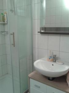 Ένα μπάνιο στο Apartman Romandic
