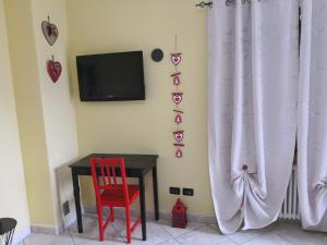 TV a/nebo společenská místnost v ubytování Leo home