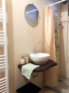 Kupaonica u objektu Karpofora Traditional Guesthouse