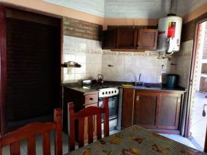 Köök või kööginurk majutusasutuses Los Talas Calamuchita