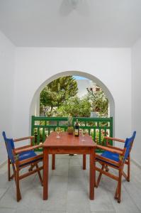 Gallery image of Despina Hotel in Agia Anna Naxos