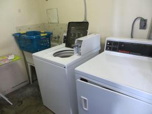A kitchen or kitchenette at Royal Pacific Motor Inn