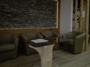Część wypoczynkowa w obiekcie Hotel Denny