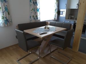 Posedenie v ubytovaní Ferienwohnung Paula + 11 fotografií