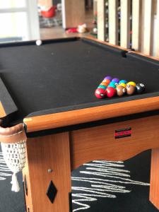 ibis Recife Aeroporto tesisinde bir bilardo masası