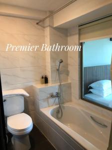Bilik mandi di Hotel Rose Hill