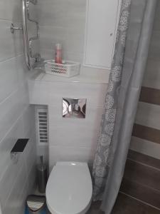 Koupelna v ubytování LBE apartments