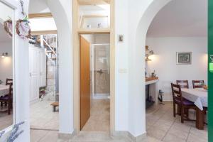 Kúpeľňa v ubytovaní Holiday home Lavanda Grubisic Tucepi + 37 fotografií