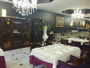 Restaurace v ubytování Oasis Hotel
