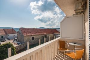Balkón nebo terasa v ubytování Apartments & Rooms Konoba Tomić