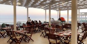 Nhà hàng/khu ăn uống khác tại Fishta Hotel & Apartments