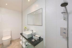 Un baño de Dorsett Tsuen Wan, Hong Kong
