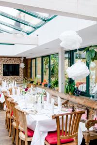 Restaurace v ubytování Landhaus Hotel Wolfratshausen