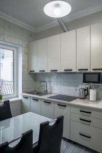Η κουζίνα ή μικρή κουζίνα στο Mini Hotel Barvy Lvova on Hnatyuka St.