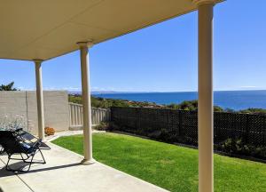 Gallery image of Ochre Point Beach House on Moana Seafront in Moana