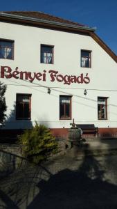 Το κτήριο όπου στεγάζεται  το bed & breakfast