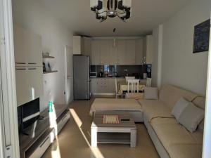 Imagen de la galería de Lucky Lux Apartment, en Vlorë