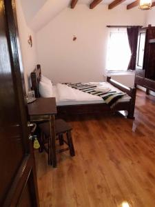 Gallery image of HANUL TENTEA in Săcel