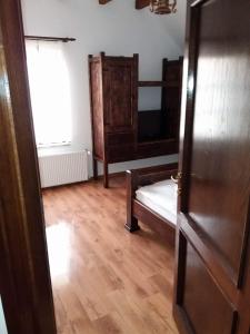 Gallery image of HANUL TENTEA in Săcel