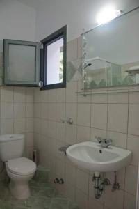 Kúpeľňa v ubytovaní Miloni Studios