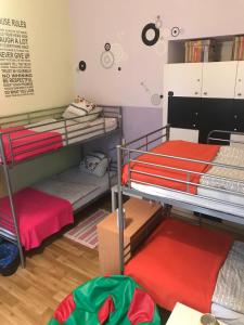 Posteľ alebo postele v izbe v ubytovaní Hostel Centrum Sabot