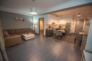 Kuchyň nebo kuchyňský kout v ubytování Easy Hotel T'bilisi