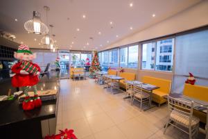 Khu vực ghế ngồi tại Hotel Ojos Del Rio