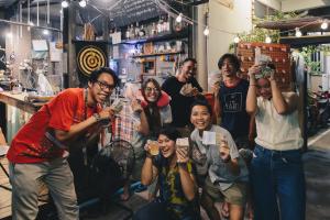 入住The Yard Bangkok Hostel的客人