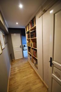 Knihovna v prázdninového domu