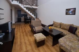 Χώρος καθιστικού στο Sunrise Park Complex - Free Wellness