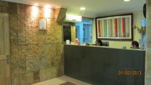Ο χώρος του λόμπι ή της ρεσεψιόν στο Hotel Real