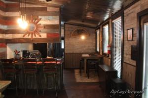 TV a/nebo společenská místnost v ubytování The Guest House