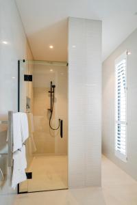 Ένα μπάνιο στο The Waterways Boathouse +35 φωτογραφίες